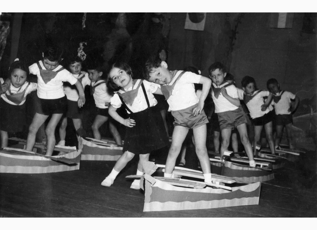 saggio all'asilo 1956